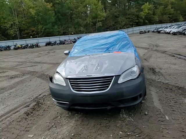 2013 Chrysler 200 Lx VIN: 1C3CCBAB6DN646933 Lot: 75282044