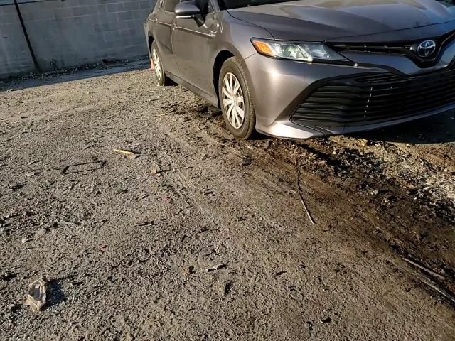 2020 Toyota Camry - Image 11