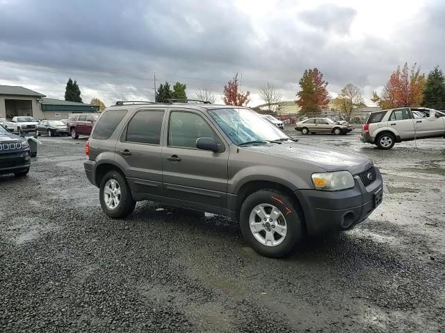 2006 Ford Escape - Image 11