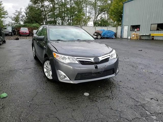 2012 Toyota Camry - Image 10