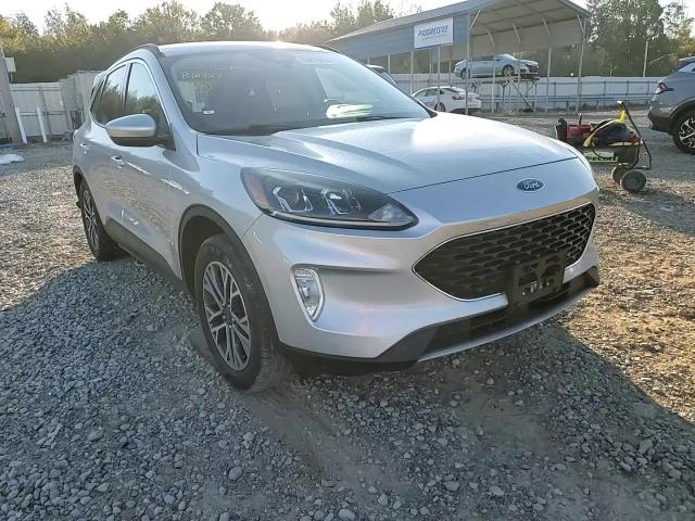 2020 Ford Escape - Image 11