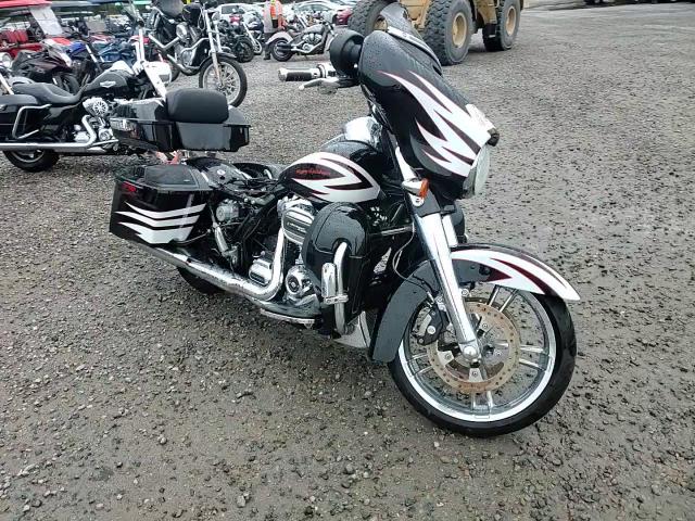 2017 Harley-Davidson Flhxs Street Glide Special VIN: 1HD1KRC18HB607737 Lot: 74639794