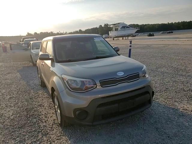 KNDJN2A24J7524245 2018 Kia Soul