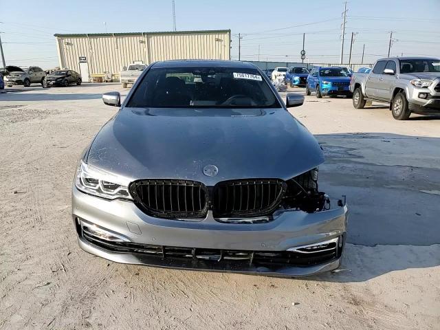 WBAJE7C50JWC56269 2018 BMW 540 Xi