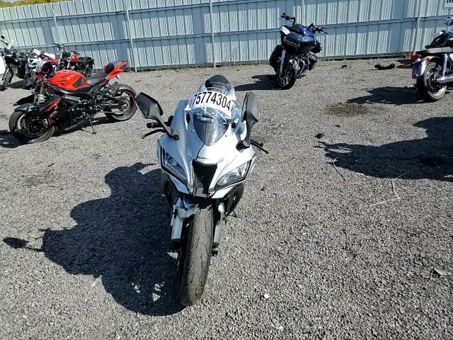 2018 Kawasaki Zx1000 R VIN: JKAZXCR17JA007338 Lot: 75774304