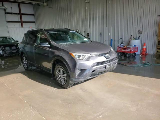 2018 Toyota Rav4 Le VIN: JTMBFREV0JJ242833 Lot: 73520834