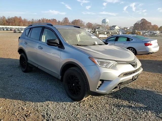 2018 Toyota Rav4 Le VIN: JTMBFREV9JJ205618 Lot: 78521984