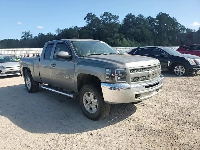 2009 Chevrolet Silverado - Image 10