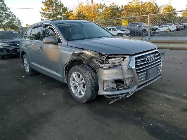 2017 Audi Q7 Premium Plus VIN: WA1LAAF71HD034158 Lot: 77035594