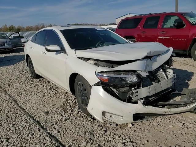 2017 Chevrolet Malibu - Image 13
