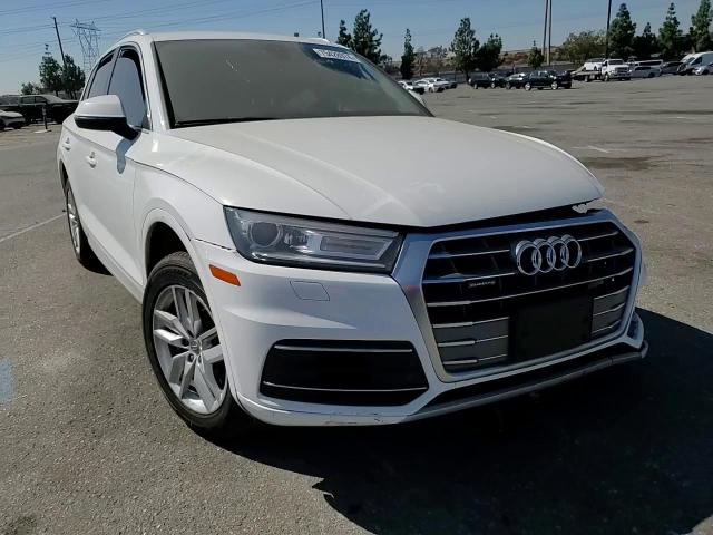 2020 Audi Q5 Premium VIN: WA1ANAFY5L2039890 Lot: 75428974