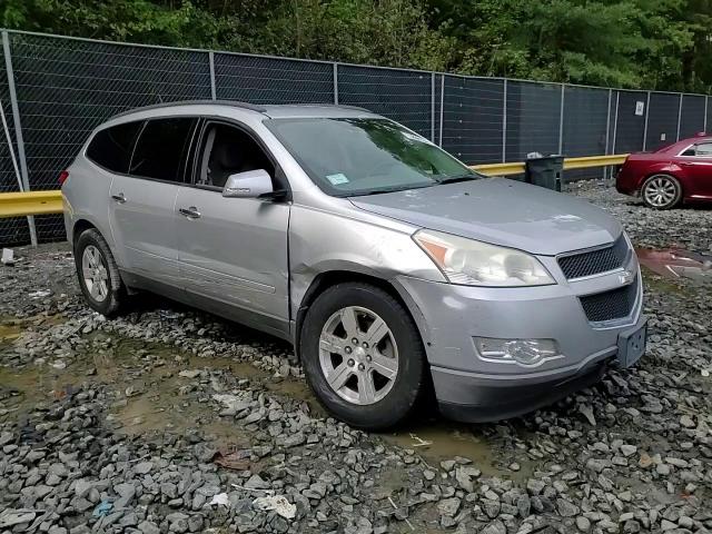 1GNKRGED6BJ134048 2011 Chevrolet Traverse Lt