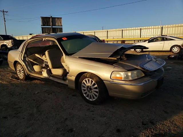 2005 Lincoln Town Car Signature VIN: 1LNHM81W15Y645494 Lot: 77982284