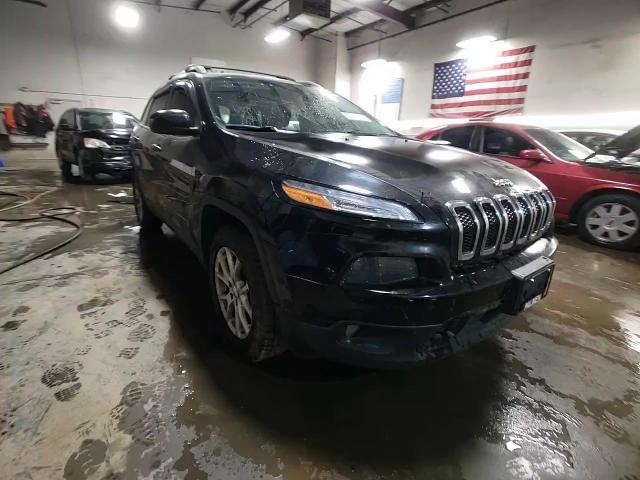 2016 Jeep Cherokee Latitude VIN: 1C4PJMCS6GW105956 Lot: 76900754