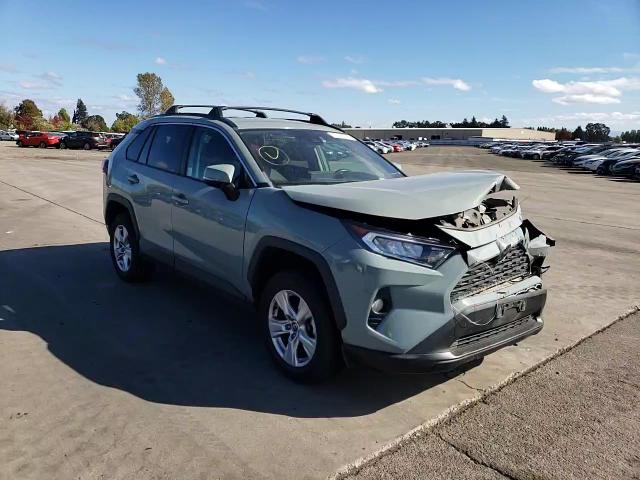 2020 Toyota Rav4 Xle VIN: 2T3P1RFV9LC068561 Lot: 75696344