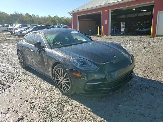 WP0AB2A70HL121112 2017 Porsche Panamera 4S