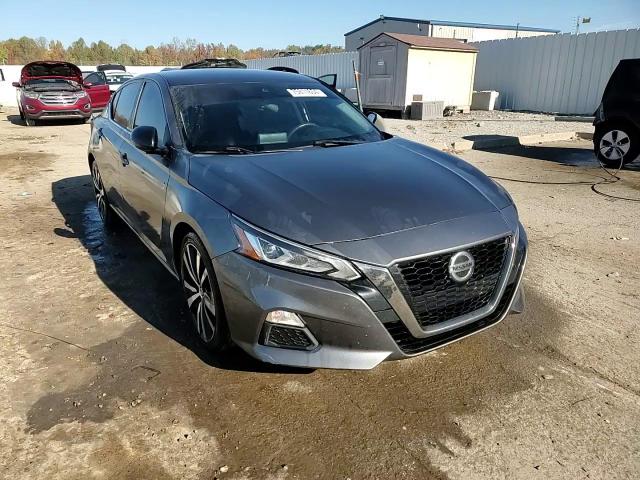 2020 Nissan Altima - Image 13