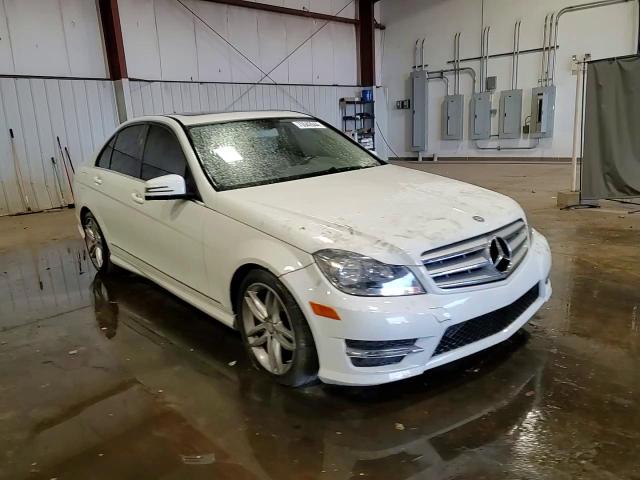 2012 Mercedes-Benz C 300 4Matic VIN: WDDGF8BB4CR233606 Lot: 75542644