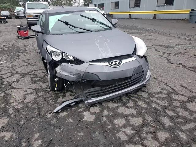 2017 Hyundai Veloster VIN: KMHTC6AD7HU310090 Lot: 77433204