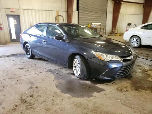 4T1BF1FK0FU951639 2015 Toyota Camry Le