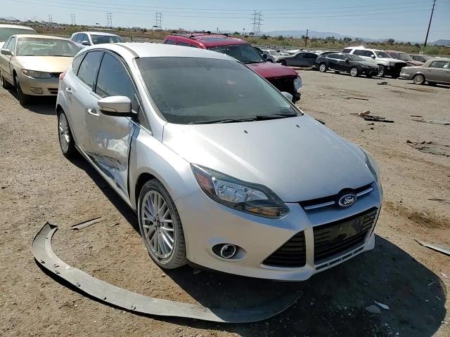 2014 Ford Focus Titanium VIN: 1FADP3N22EL162488 Lot: 75566504