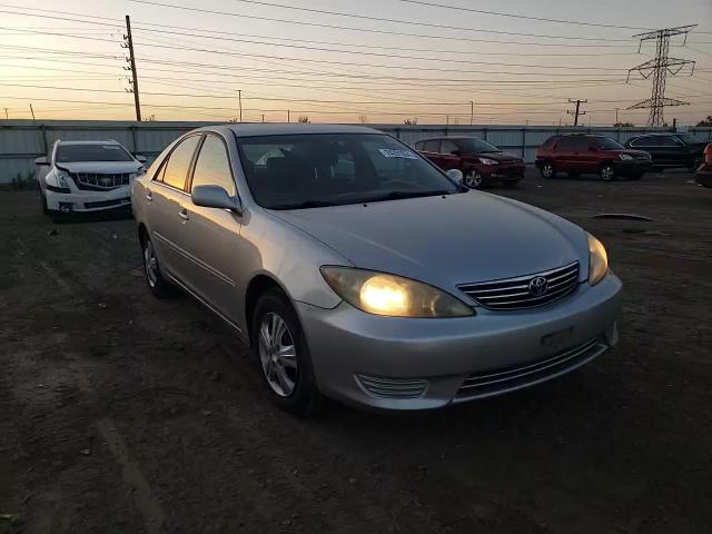 2005 Toyota Camry Le VIN: 4T1BE32K45U509787 Lot: 74391054