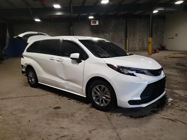 2024 Toyota Sienna Le VIN: 5TDKSKFC8RS111034 Lot: 73759094