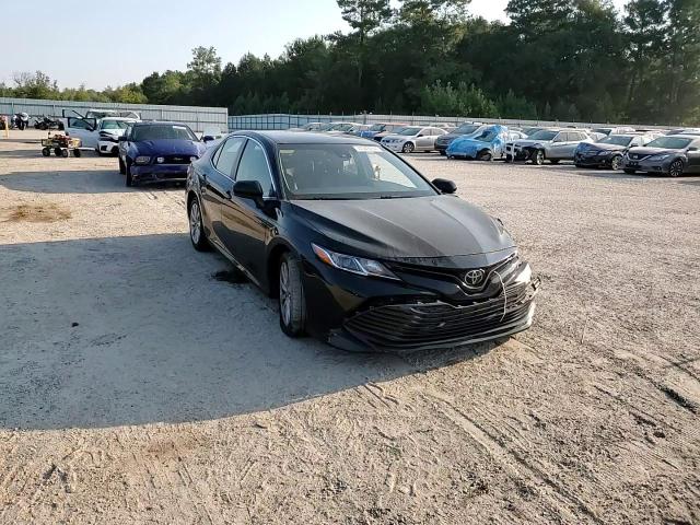 2018 Toyota Camry - Image 11