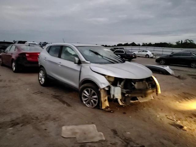 2017 Nissan Rogue - Image 10