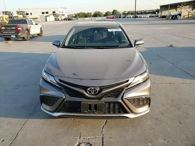 2021 Toyota Camry - Image 11