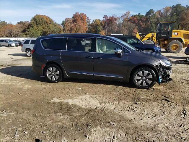 2018 Chrysler Pacifica Hybrid Limited VIN: 2C4RC1N75JR112021 Lot: 77716514