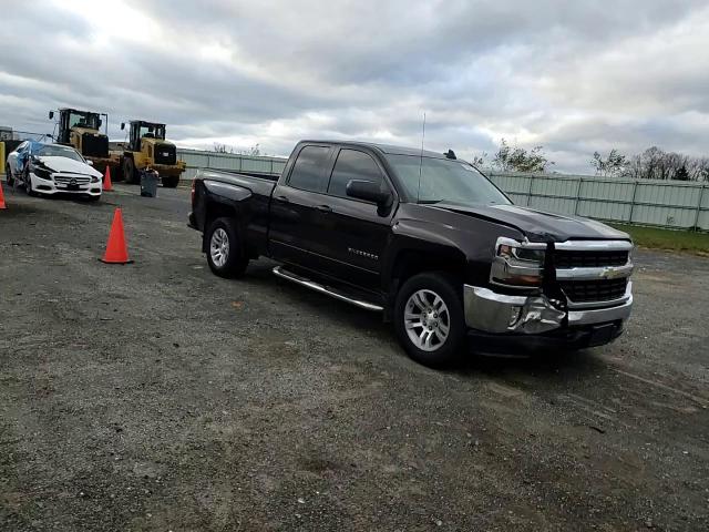 2016 Chevrolet Silverado - Image 11