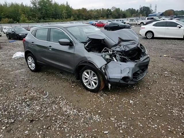 2018 Nissan Rogue - Image 12