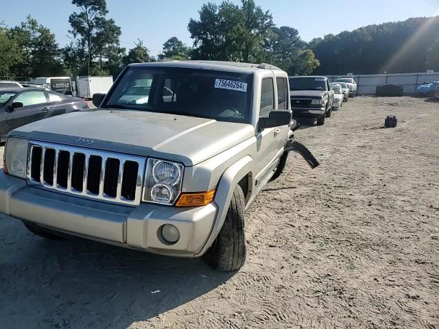 2008 Jeep Commander Sport VIN: 1J8HH48K98C245178 Lot: 75646264