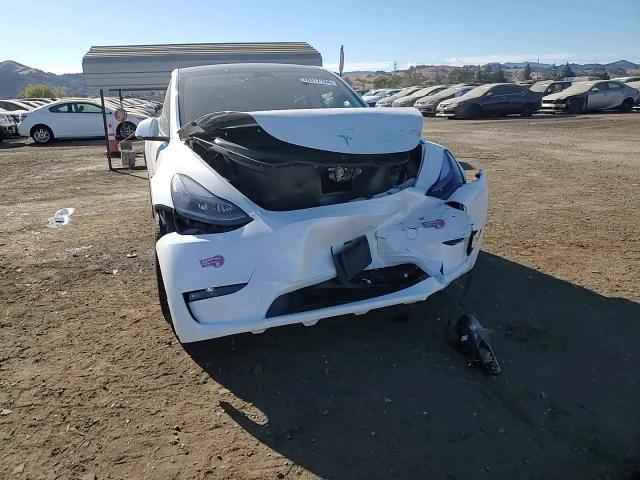 2024 Tesla Model Y VIN: 7SAYGDEE8RA263734 Lot: 78317124