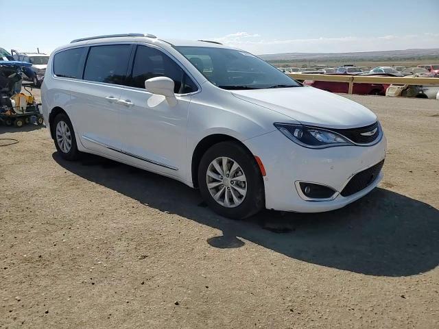 2018 Chrysler Pacifica Touring L VIN: 2C4RC1BG4JR111849 Lot: 75469034