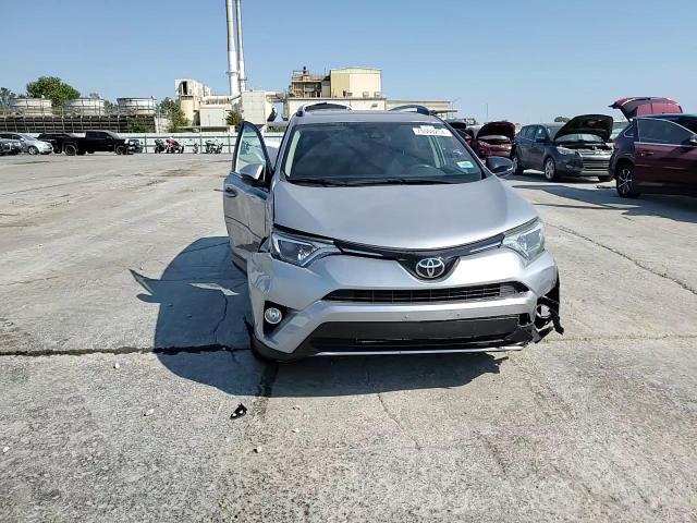2018 Toyota RAV 4 - Image 12