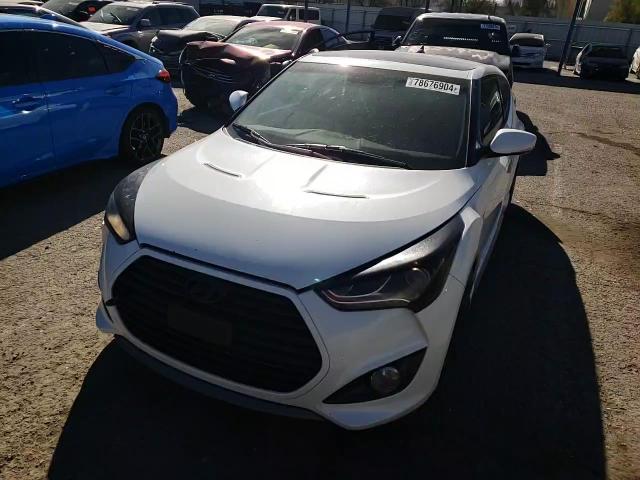 2013 Hyundai Veloster - Image 11