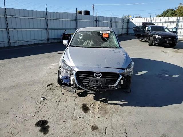 2017 Mazda 3 - Image 11