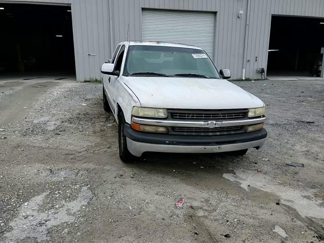 2000 Chevrolet Silverado C1500 VIN: 2GCEC19V8Y1193077 Lot: 73562374