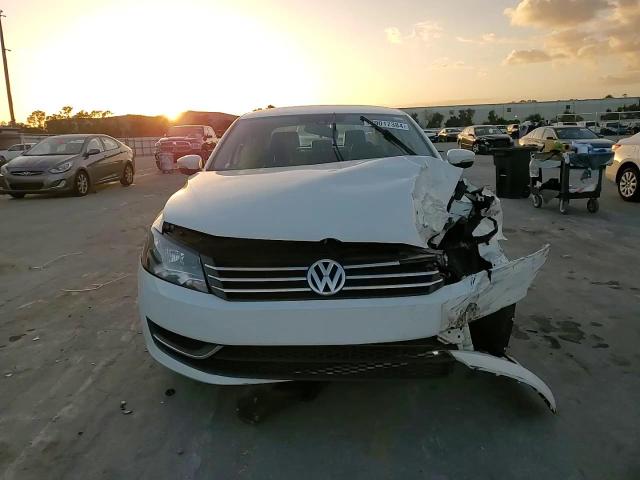 2014 Volkswagen Passat S VIN: 1VWAS7A32EC027915 Lot: 79017384