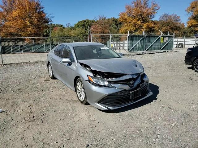 2019 Toyota Camry L VIN: 4T1B11HK1KU833041 Lot: 77137454