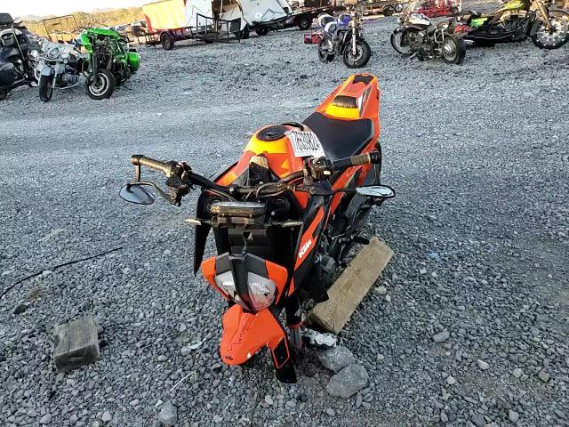 2022 Ktm 890 Duke R VIN: VBKTU9409NM843855 Lot: 76539824