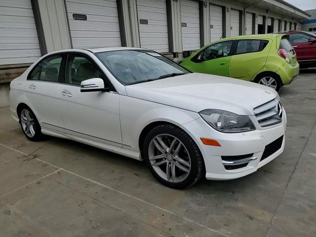 2013 Mercedes-Benz C 300 4Matic VIN: WDDGF8AB6DG134087 Lot: 76004604