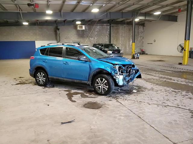 2018 Toyota RAV 4 - Image 15