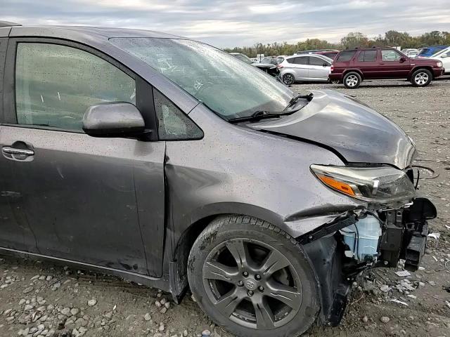 2017 Toyota Sienna Se VIN: 5TDXZ3DC9HS893143 Lot: 77822044