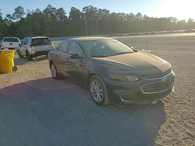 2018 Chevrolet Malibu - Image 11