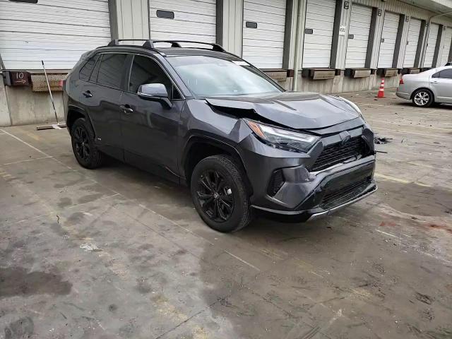 2022 Toyota RAV 4 - Image 12