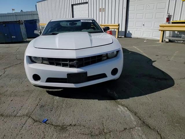 2013 Chevrolet Camaro Ls VIN: 2G1FA1E36D9230257 Lot: 75689804