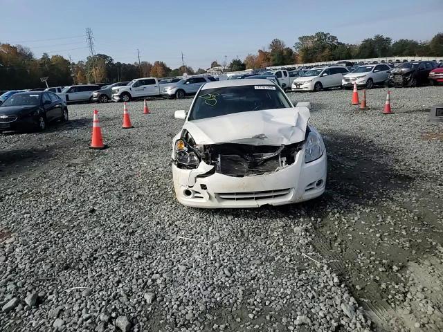 2011 Nissan Altima - Image 10